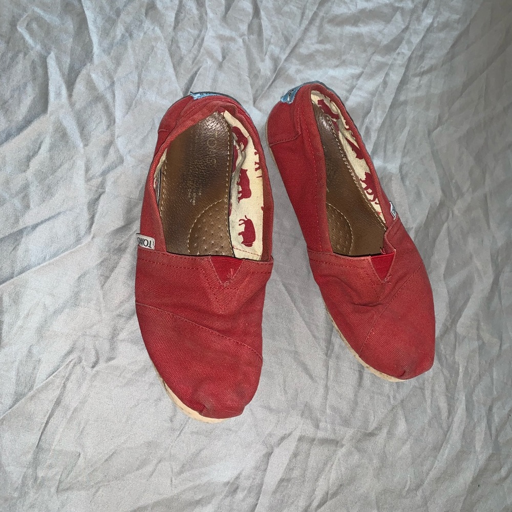 Toms